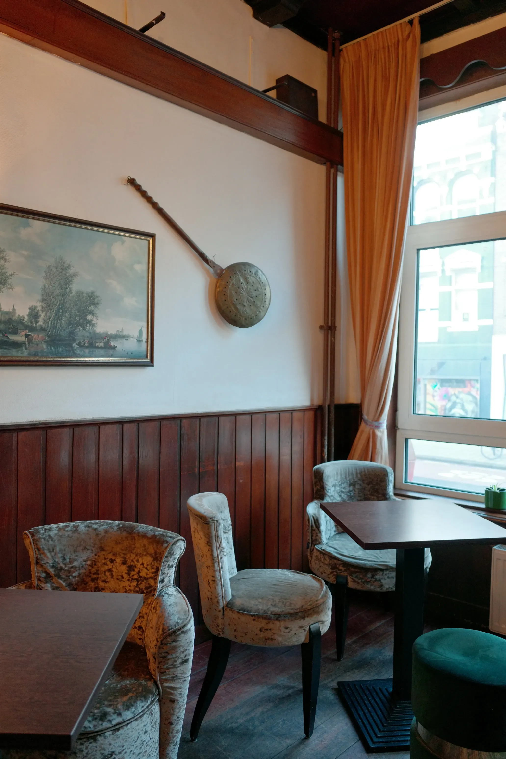 Hotel Lounge